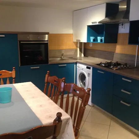 King Jozsef Korut Appartement