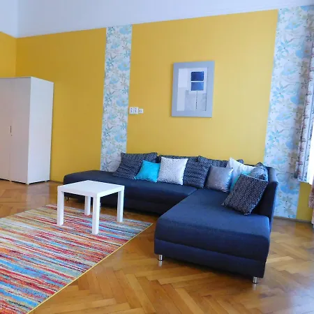 King Jozsef Korut Appartement