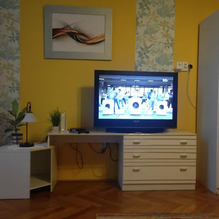 King Jozsef Korut Appartement